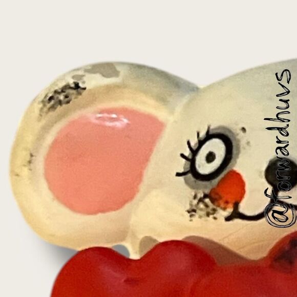 Bundle Sale 3 for $15 | 1980s Valentines Mouse with Hearts - Picture 3 of 7